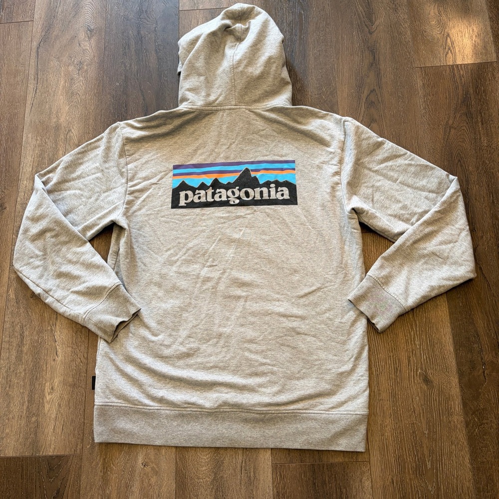 Patagonia P-6 Logo Full Zip Hoodie Mens Medium Gray Organic Cotton Sweatshirt